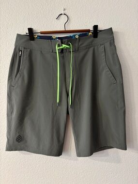 Stio Men's CFS Board Shorts Light Grey with neon green accents